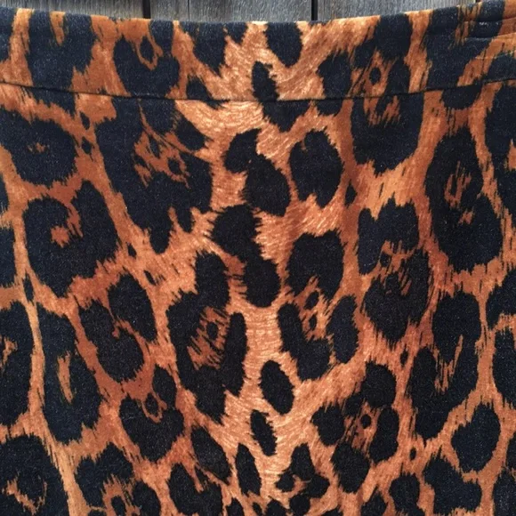 NWT Talbots Leopard Print Velvet Pencil Skirt 4P - Picture 8 of 13